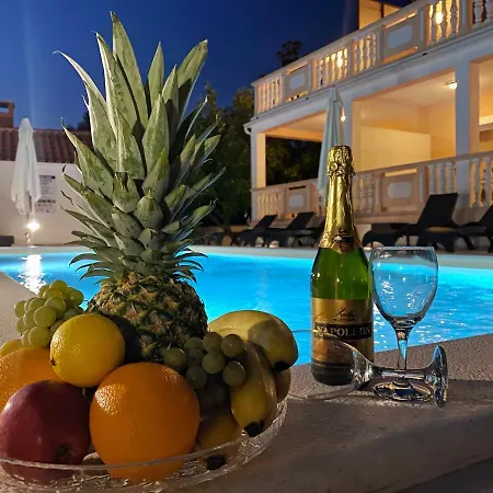 Apartments Saric Biograd Na Moru Exterior photo