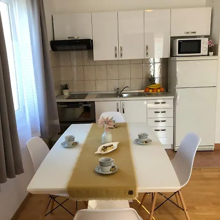 Apartments Saric Biograd Na Moru Exterior photo