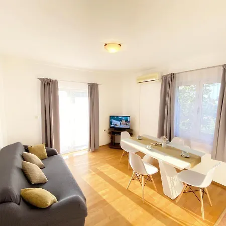 Apartments Saric Biograd Na Moru Exterior photo
