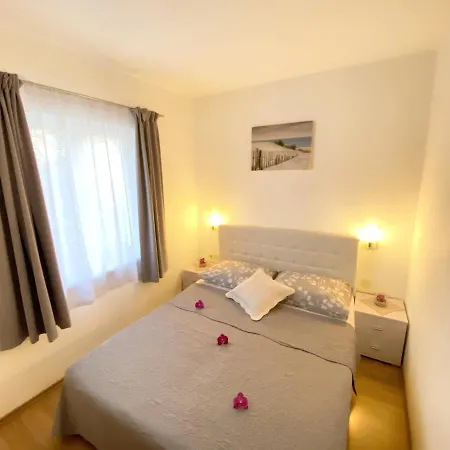 Apartments Saric Biograd Na Moru Exterior photo