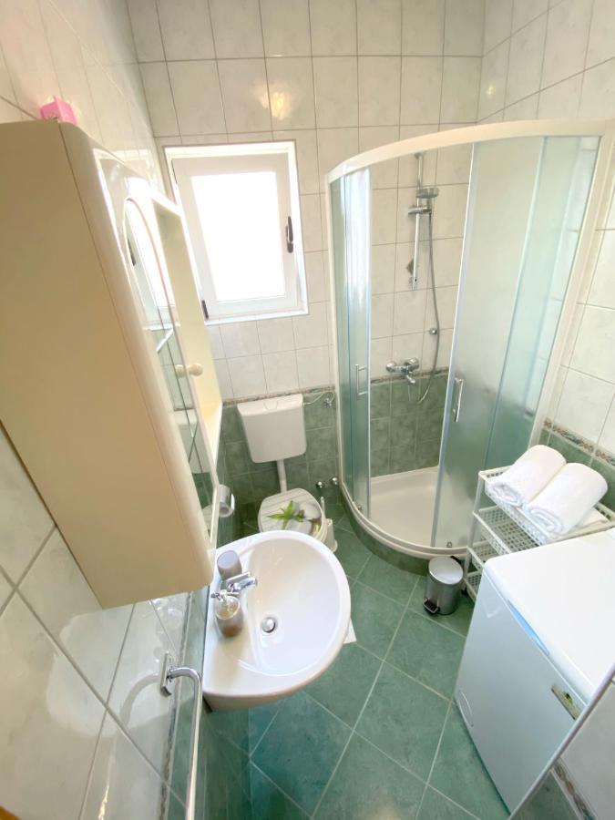 Saric Apartman Biograd Na Moru